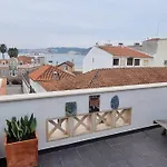 Boutique Rooftop With Ocean Views شقة