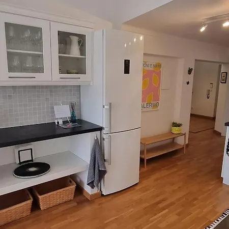 Apartment Boutique Rooftop With Ocean Views